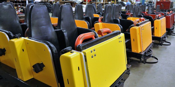 2019-2-11 Beast 40th Anniversay Trains.jpg (102.31 KiB) Viewed 3133 times 2019-2-11 Beast 40th Anniversay Trains.jpg