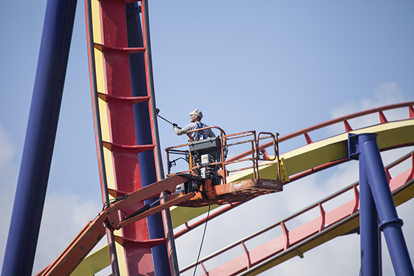 Mantis is already beginning to get painted the new colors for Rougarou. / IMG_3941_600.jpg IMG_3941_600.jpg